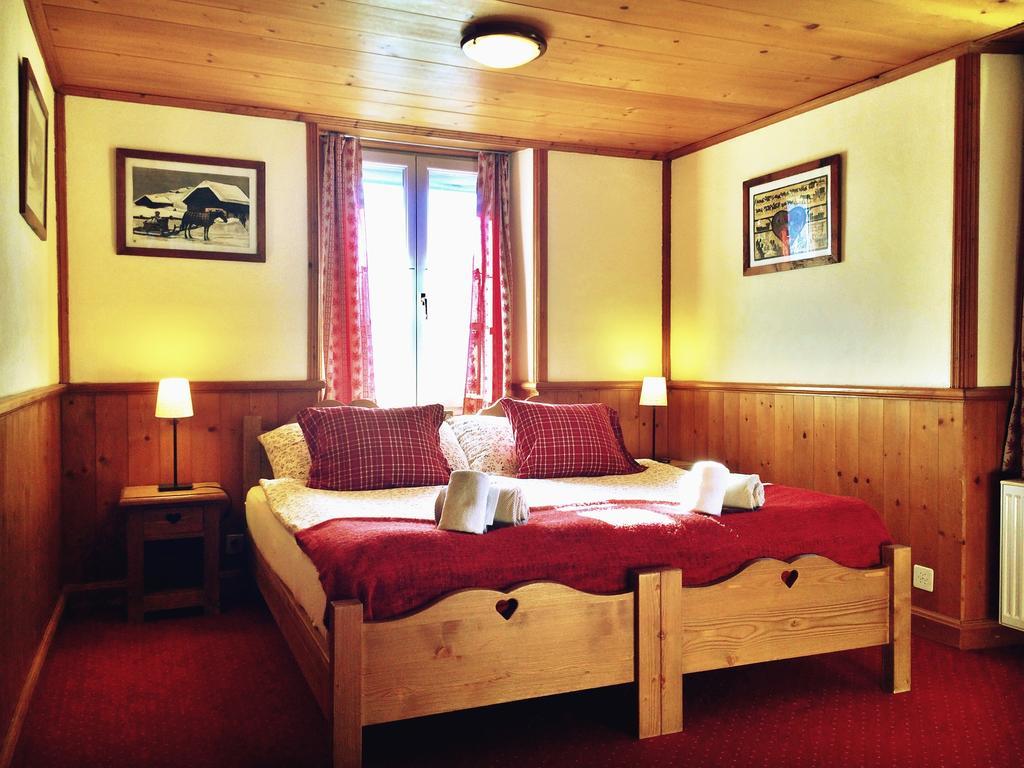 شاتو دو Family B&B Le Vieux Chalet الغرفة الصورة